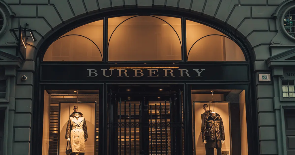 Nước Hoa Nữ Burberry Mùi Nào Thơm Nhất: Top 5 Siêu Phẩm Bất Hủ 34 Nước Hoa Nữ Burberry Mùi Nào Thơm Nhất Top 5 Siêu Phẩm Bất Hủ (1)