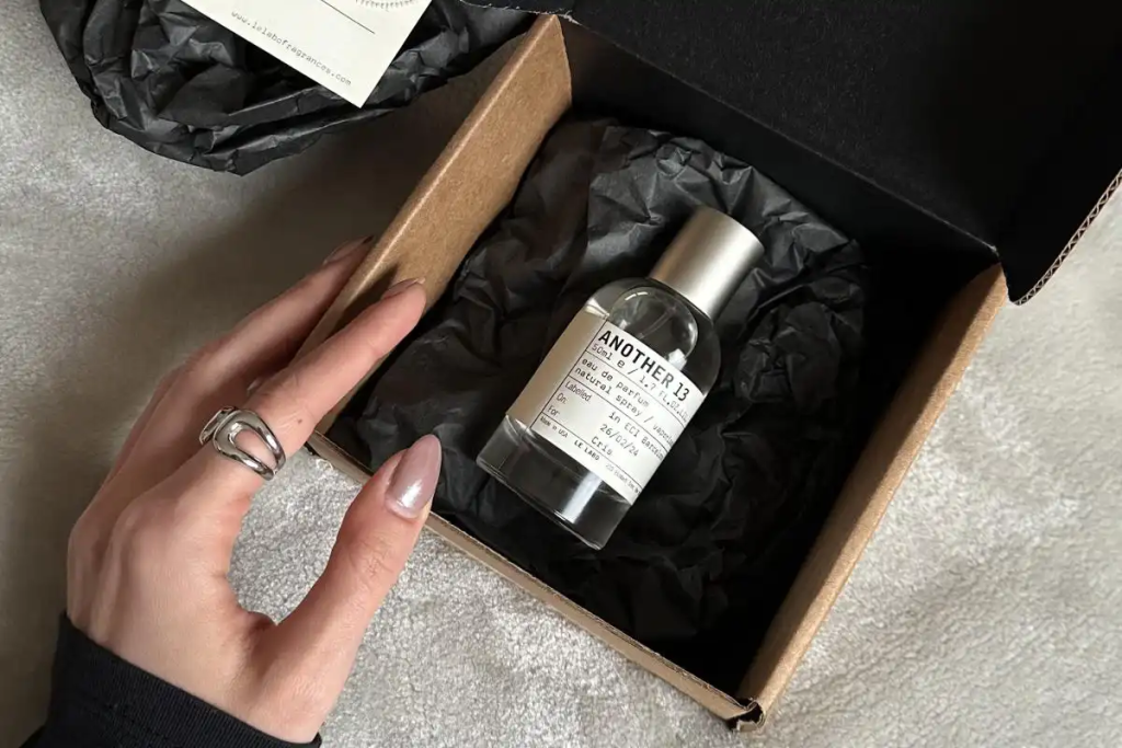 Review Nước Hoa Le Labo Another 13: Mùi Hương Unisex Gây Nghiện 1 Review Nước Hoa Le Labo Another 13 Mùi Hương Unisex Gây Nghiện (1)